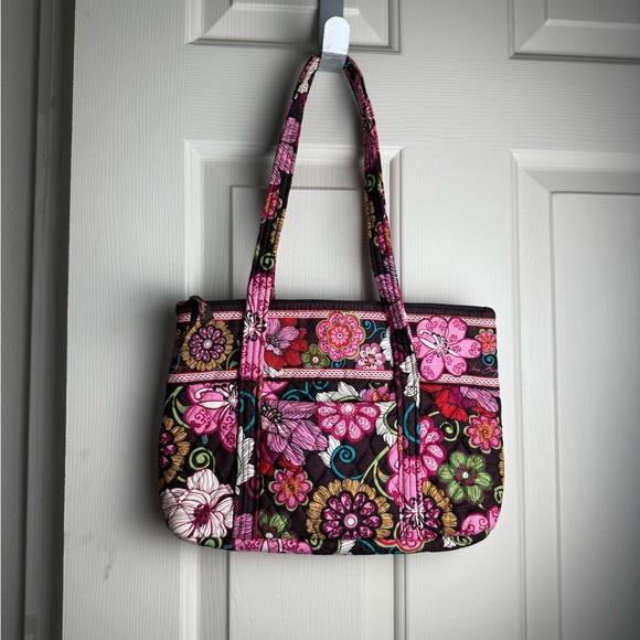 EUC Vera Bradley Little Betsy - Mod Floral Pink Retired Pattern - Last One - Picture 1 of 8